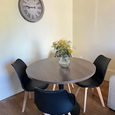 ça Se Passe Ici Appartement *